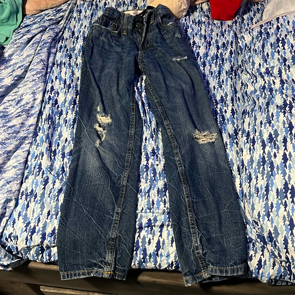 Levi dark blue ripped jeans